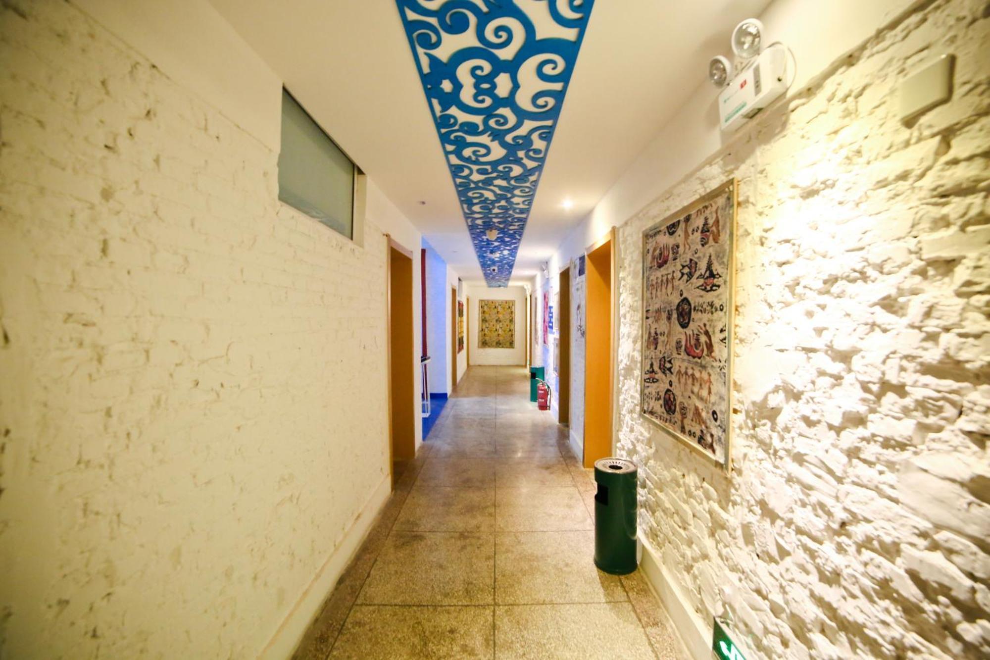 Luoyang Heartland International Youth Hostel Екстериор снимка