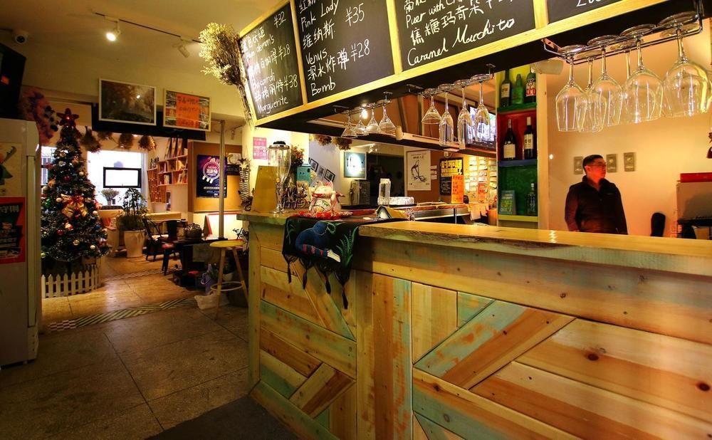 Luoyang Heartland International Youth Hostel Екстериор снимка