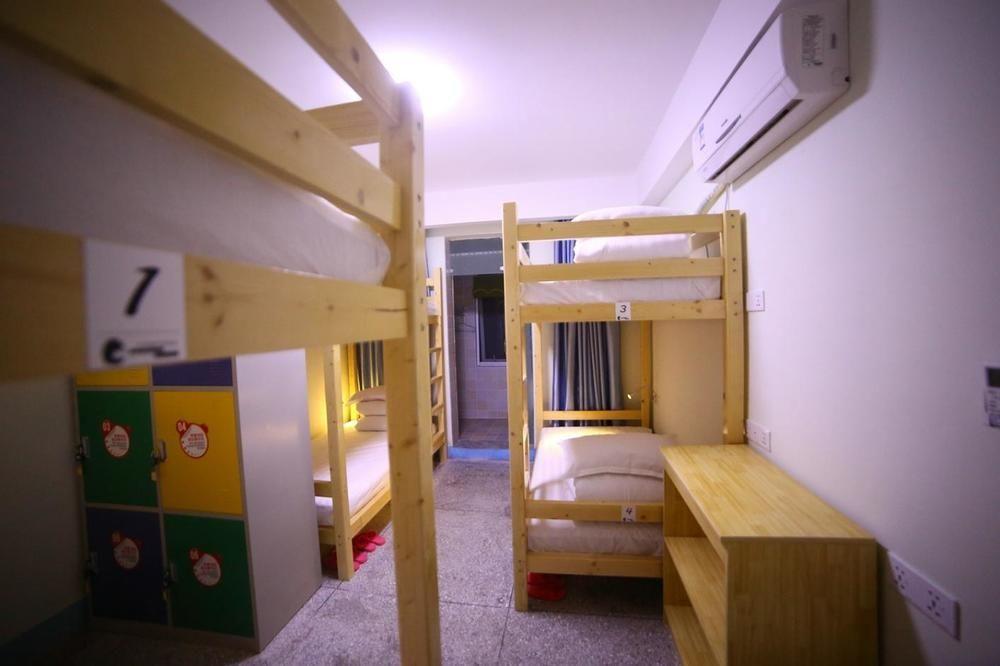 Luoyang Heartland International Youth Hostel Екстериор снимка