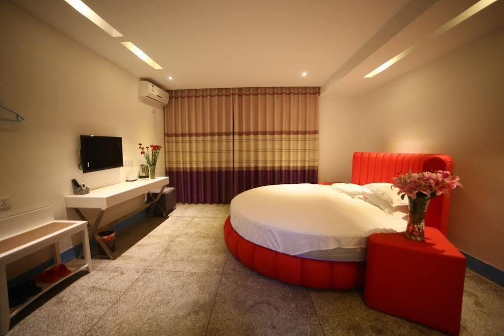 Luoyang Heartland International Youth Hostel Екстериор снимка