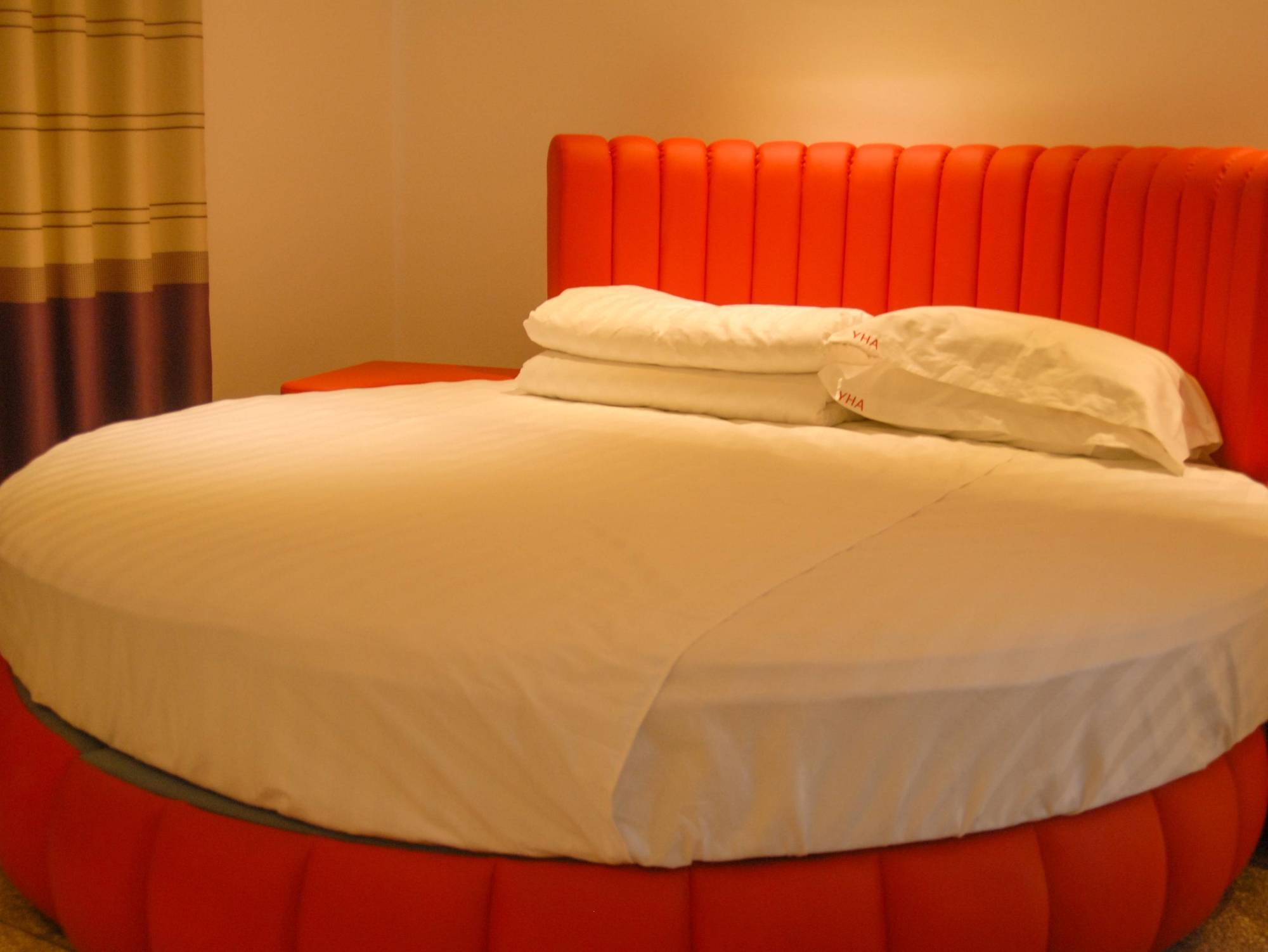 Luoyang Heartland International Youth Hostel Екстериор снимка