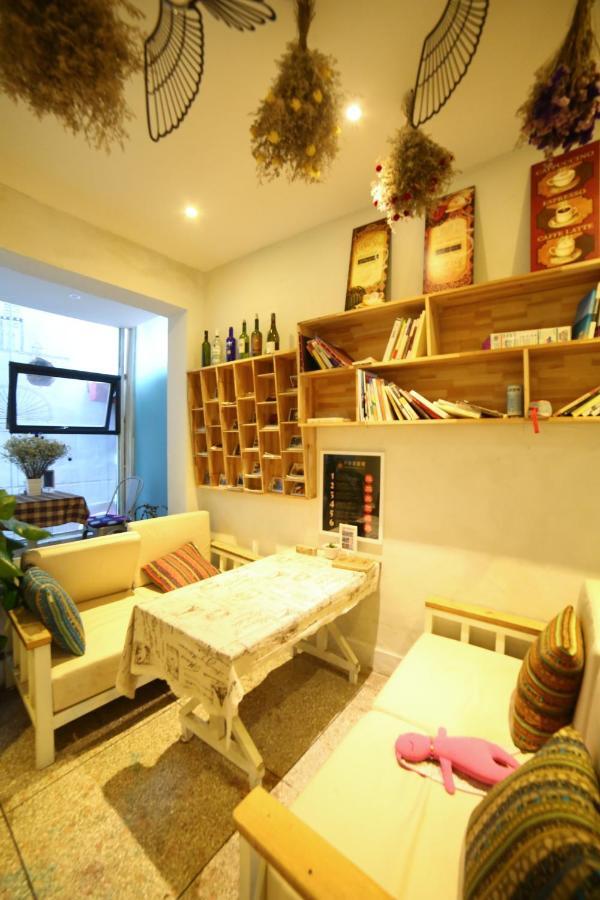 Luoyang Heartland International Youth Hostel Екстериор снимка
