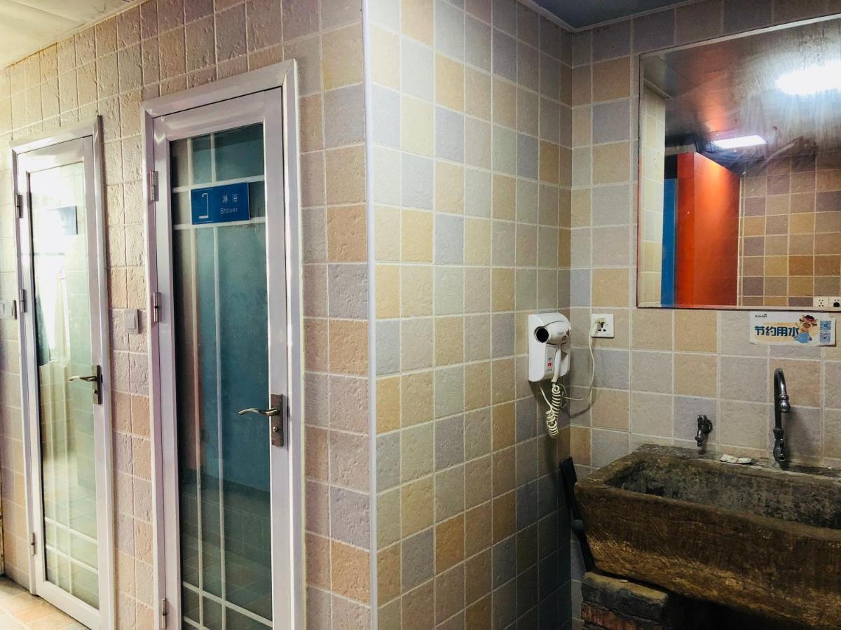 Luoyang Heartland International Youth Hostel Екстериор снимка